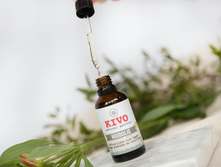 Kivo - Regenerační olej s mandlovým olejem, avokádem a litsea 50ml