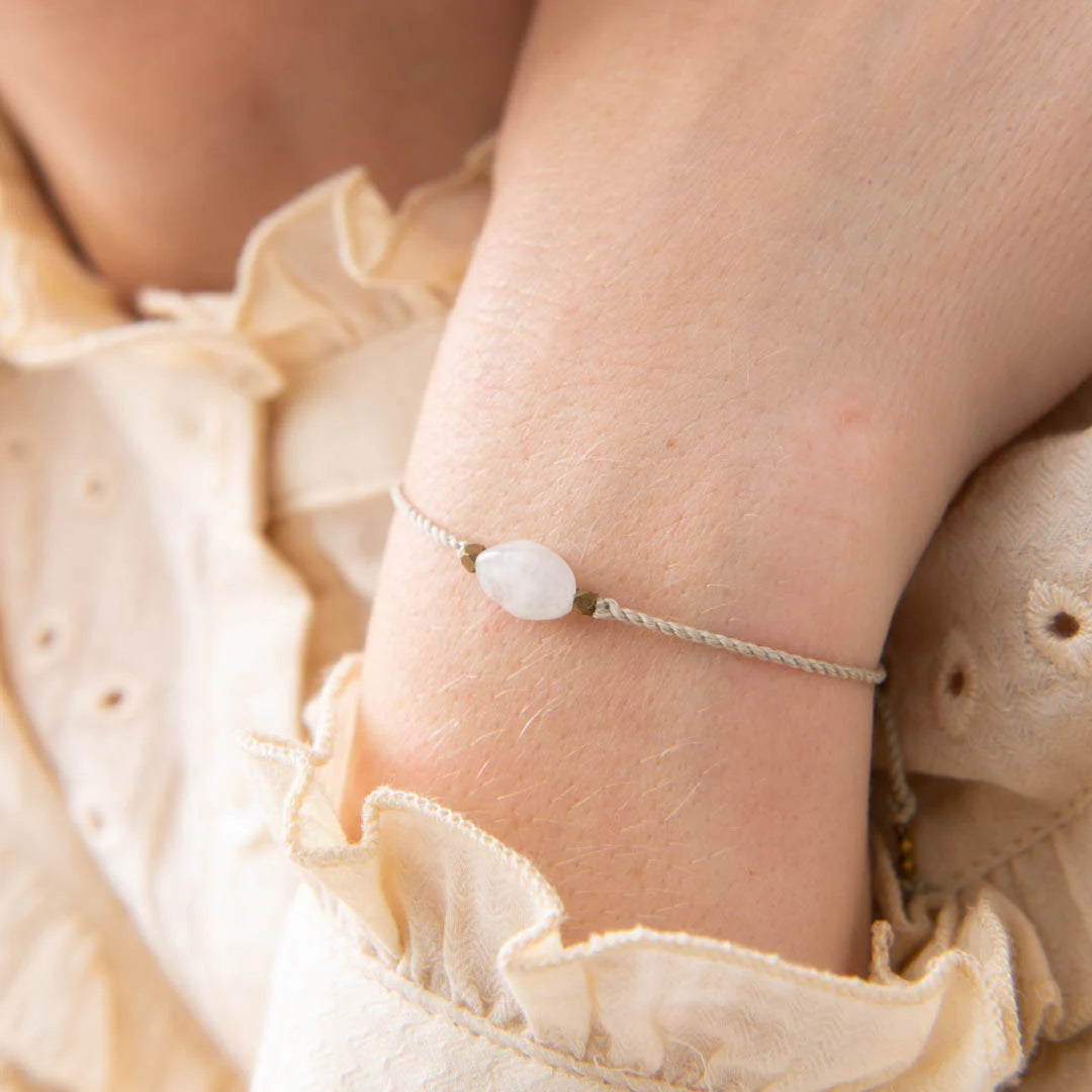 Gemstone Card gold bracelet - Moonstone