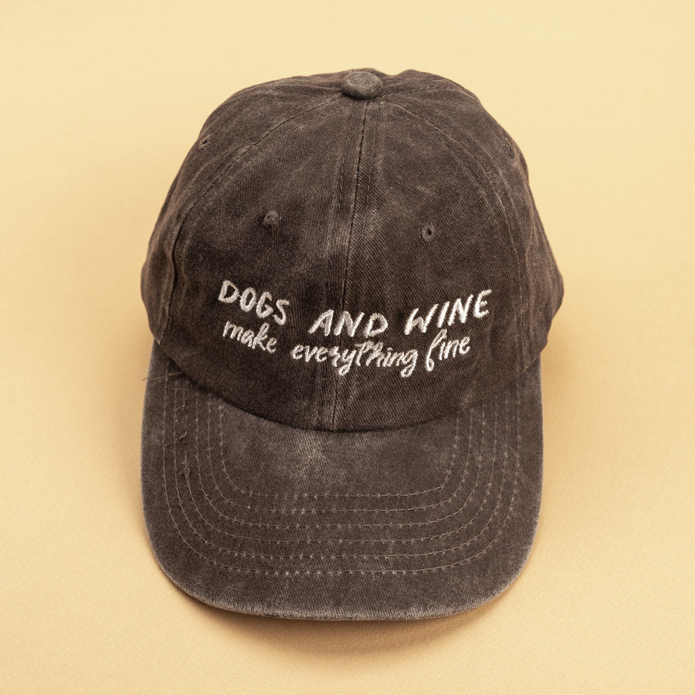Cap Dogs & Wine - Braun