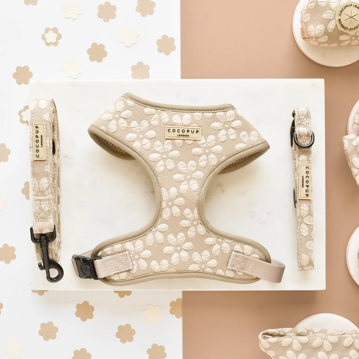 Nastavitelný postroj Cocopup - Mocha Flower LUXE