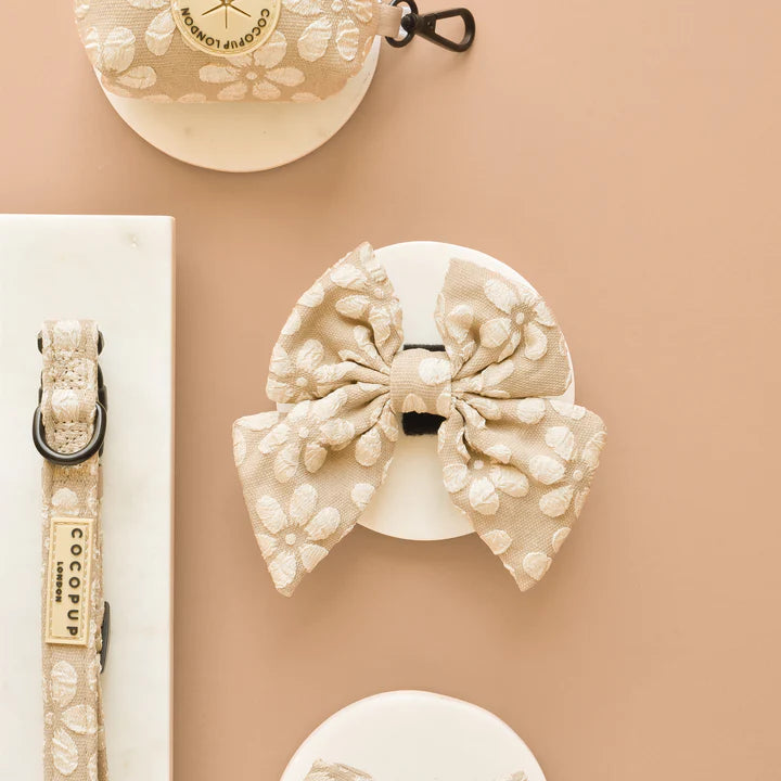 Motýlek Cocopup - Luxe Mocha Flower Sailor