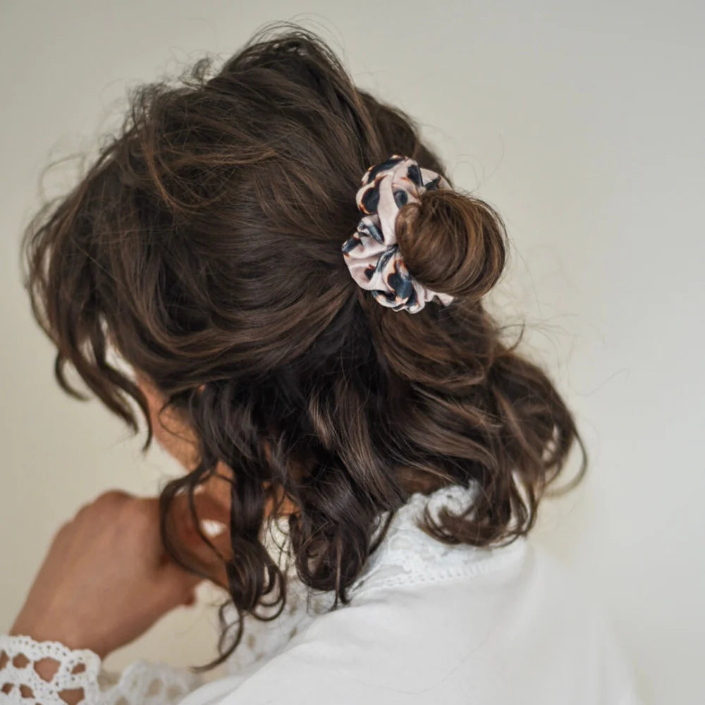 Cocopup Hair Scrunchie - Ivory Tort