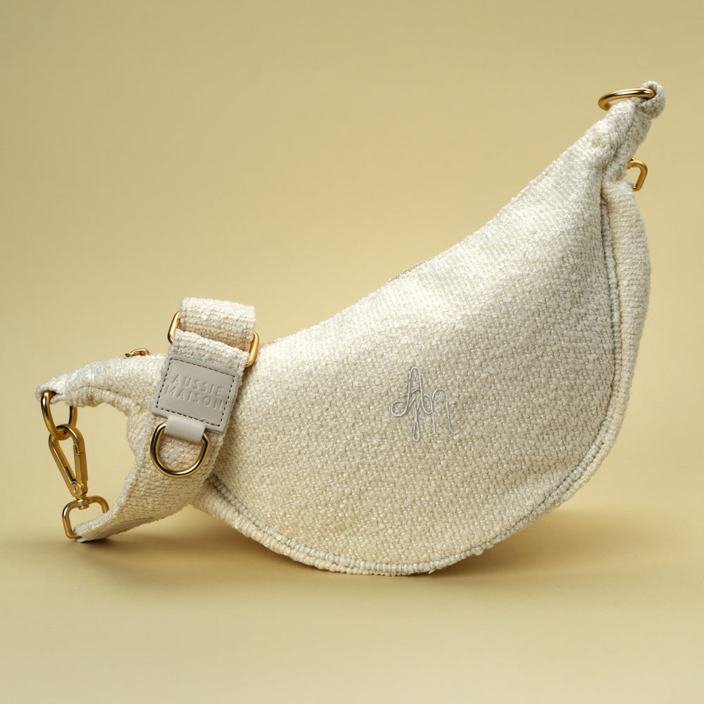 Set Moon Bag + Kapsička na pamlsky Aussie Maison - Vanilla Bouclé – Moon Bag Pamlskovník Aussie Maison - Vanilla Bouclé
