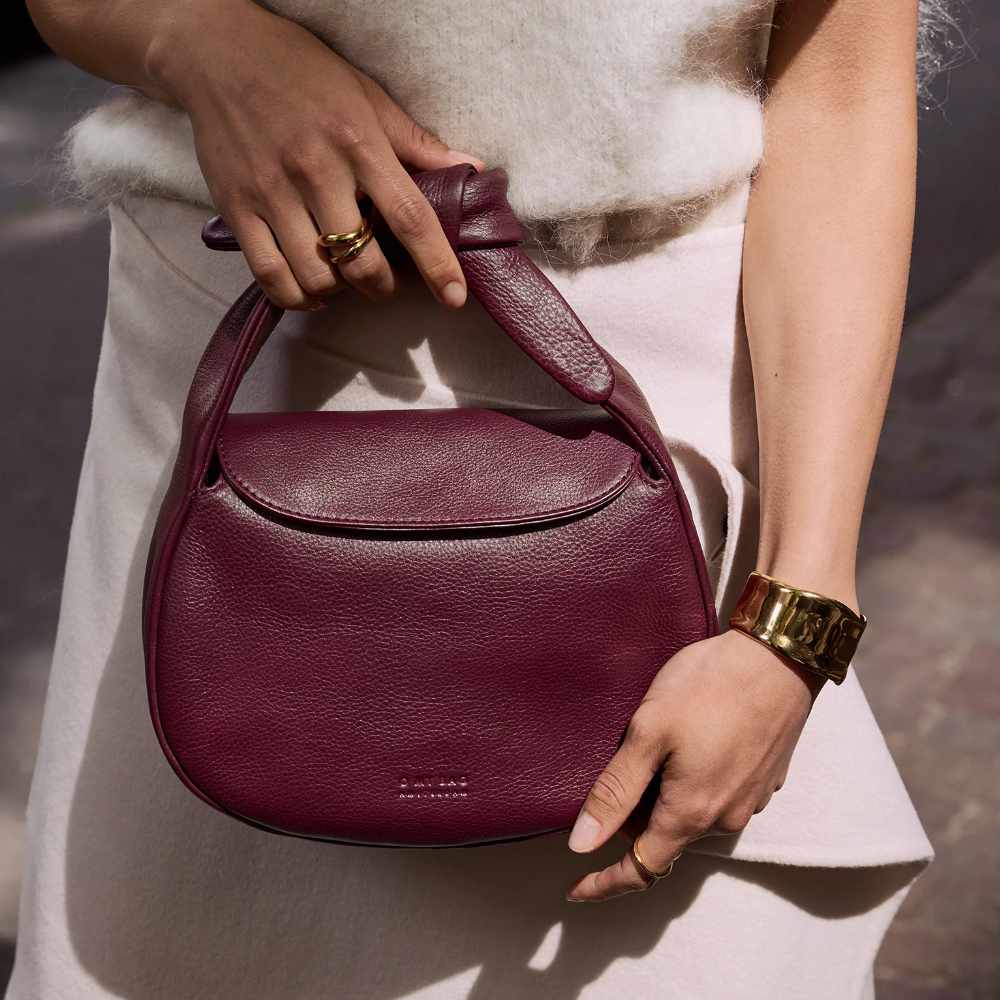 Kabelka O my Bag Amsterdam - Coco Croissant - Dark Cherry