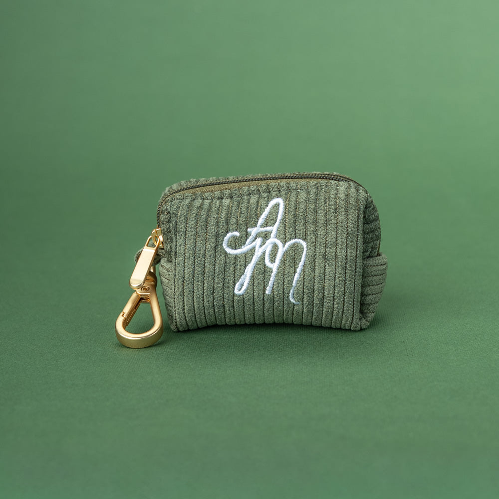 Pouzdro na sáčky Aussie Maison Khaki Cord Crush s výšivkou AM