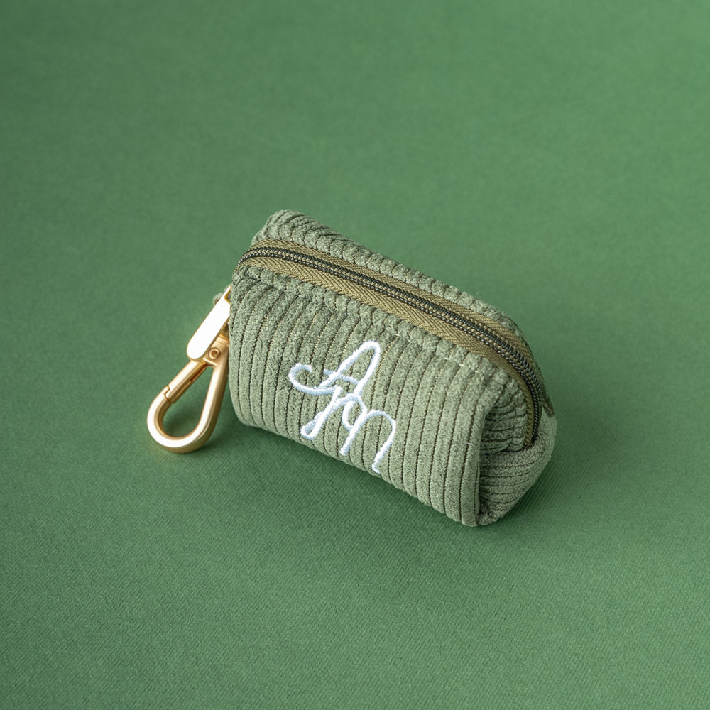 Pouzdro na sáčky Khaki Cord Crush – pohled zboku se zlatou karabinou