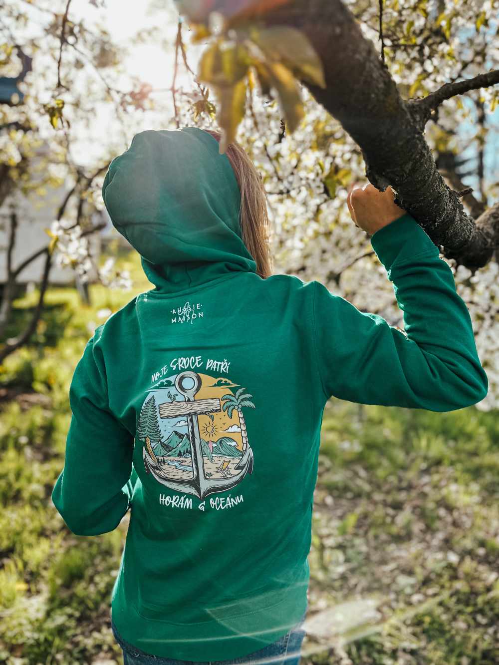 Oversize grünes Sweatshirt - Berge und Ozean