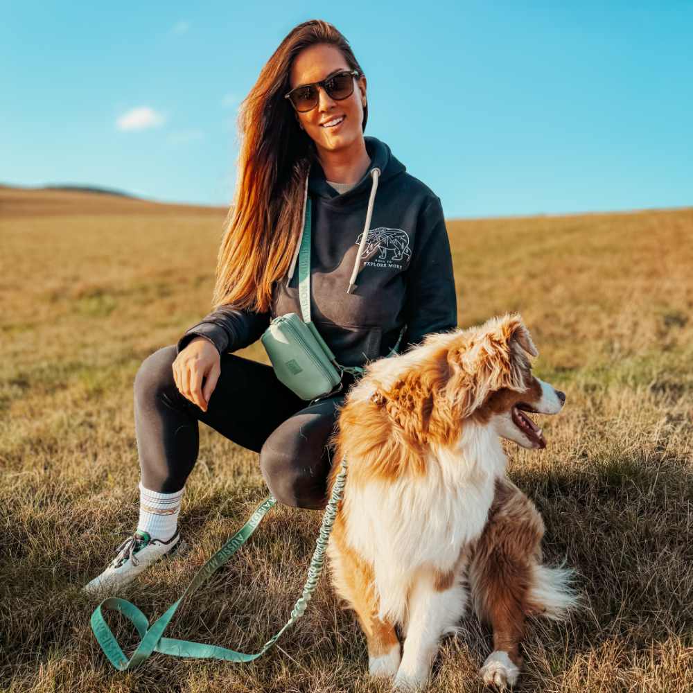 Unisex-Kapuzenpullover – Born to Explore