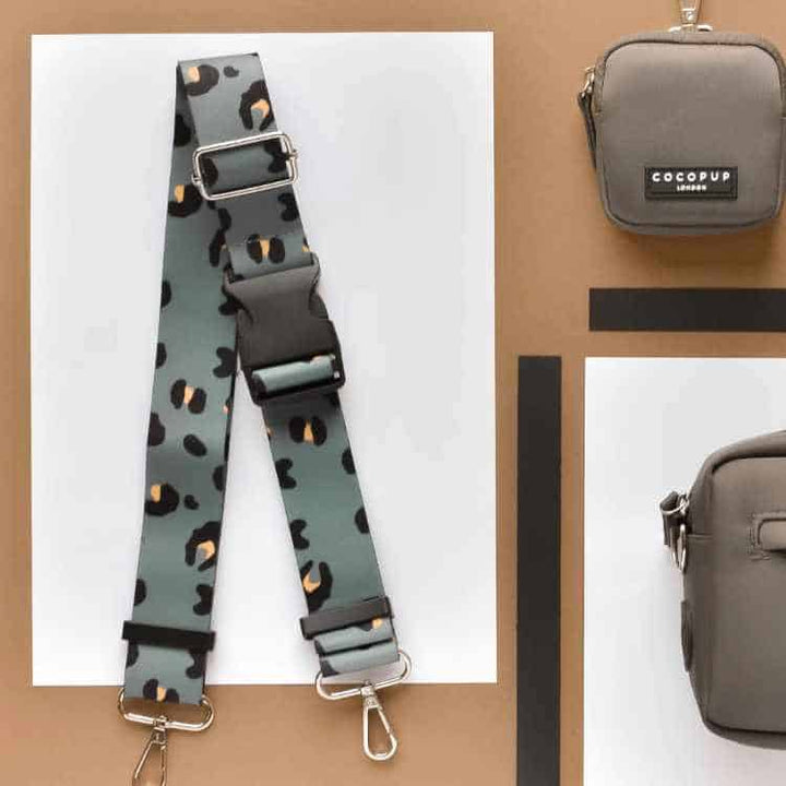 Ledvinkový opasek na pamlskovník CocoPup Khaki Leopard