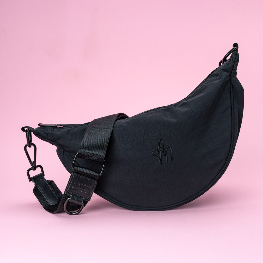 Set Moon Bag + Kapsička na pamlsky Aussie Maison - Simply the Black – Moon Bag Pamlskovník Aussie Maison - Simply the Black